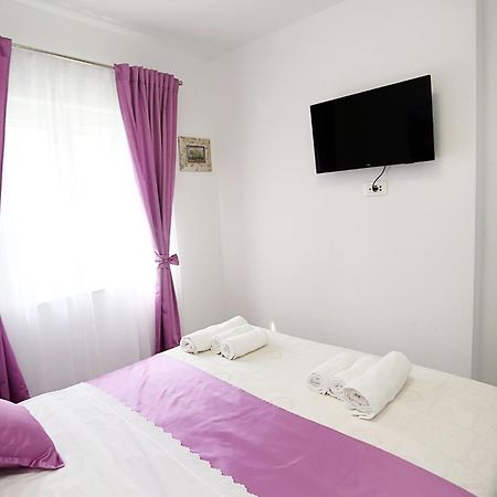 Apartments Romarin Supetar Dış mekan fotoğraf