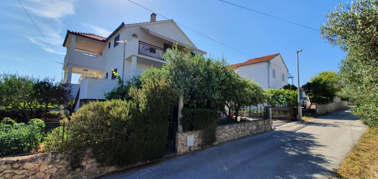 Apartments Romarin Supetar Dış mekan fotoğraf