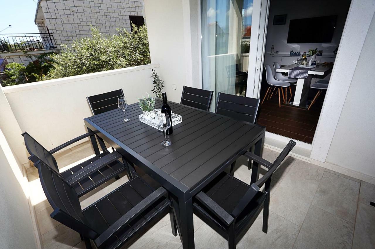 Apartments Romarin Supetar Dış mekan fotoğraf